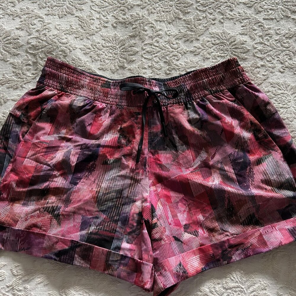 Lululemon Spring Break Away Shorts